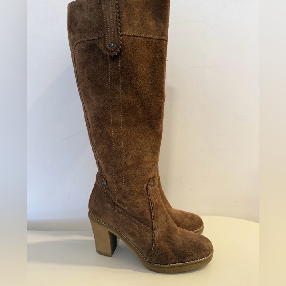 Nina Moreno Cognac Suede Knee High Heeled Zip Up Boots Size 6